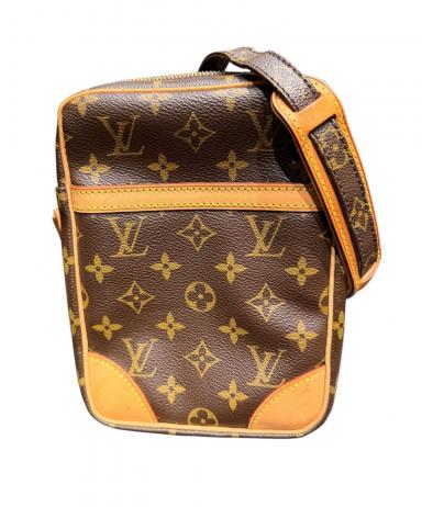 LOUIS VUITTON (ルイ ヴィトン) モノグラム・ジャイアント オンザゴー