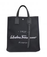 【未使用に近い】サルヴァトーレフェラガモ 長財布 総柄 ロゴ L字ファスナー 黒 Salvatore Ferragamo フェラガモ サイフ・小物 長財布 ヴァラ L