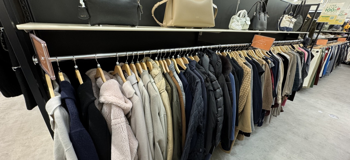 レディースカジュアルコーナー