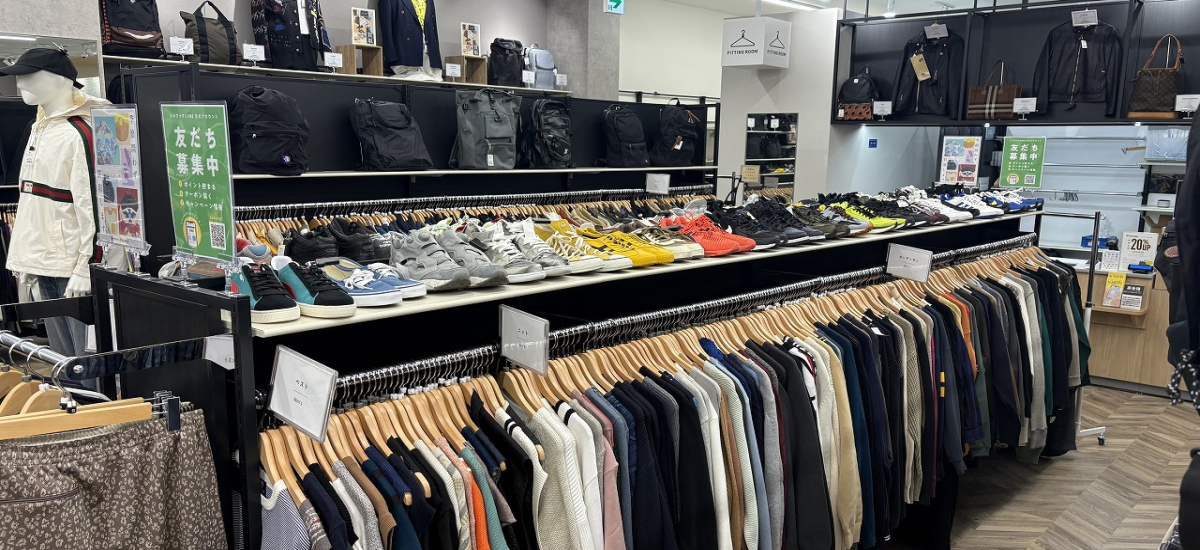 メンズ・レディース問わず店内にはお買い得なアイテムが多数