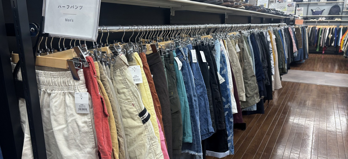 【メンズ・レディースのお洋服を幅広くご用意しております】