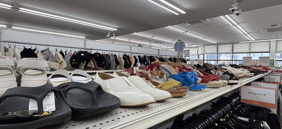 お買い得なお値段の靴を多数展開しています。