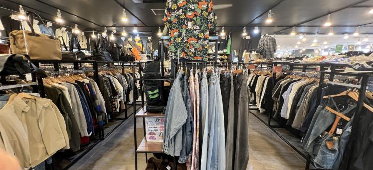 【トレファク神戸南店】D BODHIのダイニング7点セットです【取りに来られる方限定】 トレファク神戸南店】D BODHIのダイニング7点セットです【取りに来られる