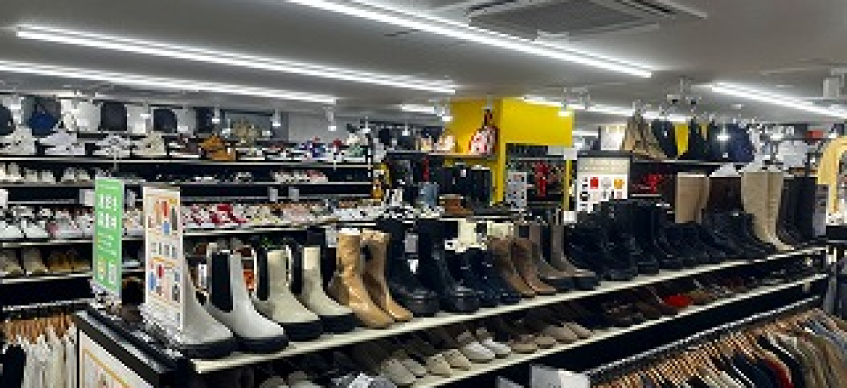 トレファクスタイル十条店 内観写真