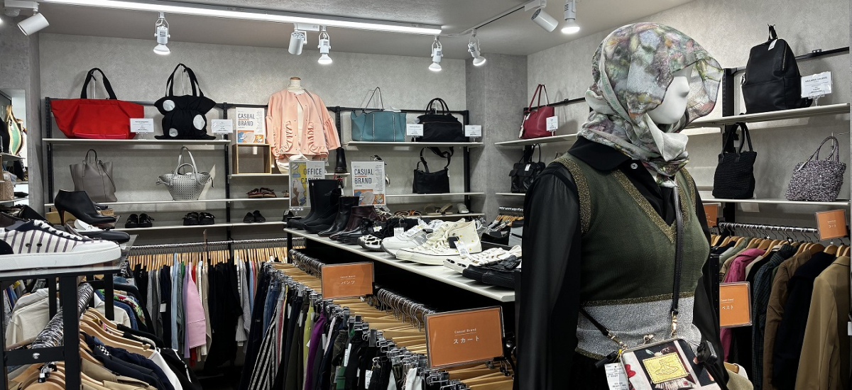 トレファクスタイル鶴見駅西口店 内観写真