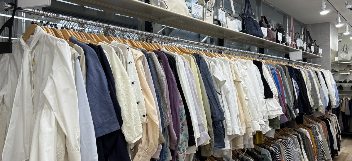 【メンズ・レディースのお洋服を幅広くご用意しております】