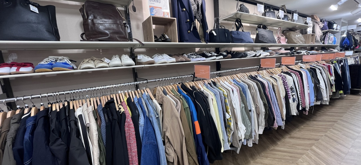 レディースカジュアルコーナー