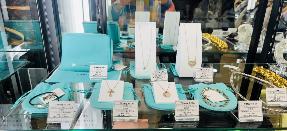 様々なファッションスタイルに輝きを。ラグジュアリーブランドコーナー