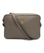 PRADA / プラダ】VITELLO PHENIX|大人の余裕を纏う、上質ベージュの