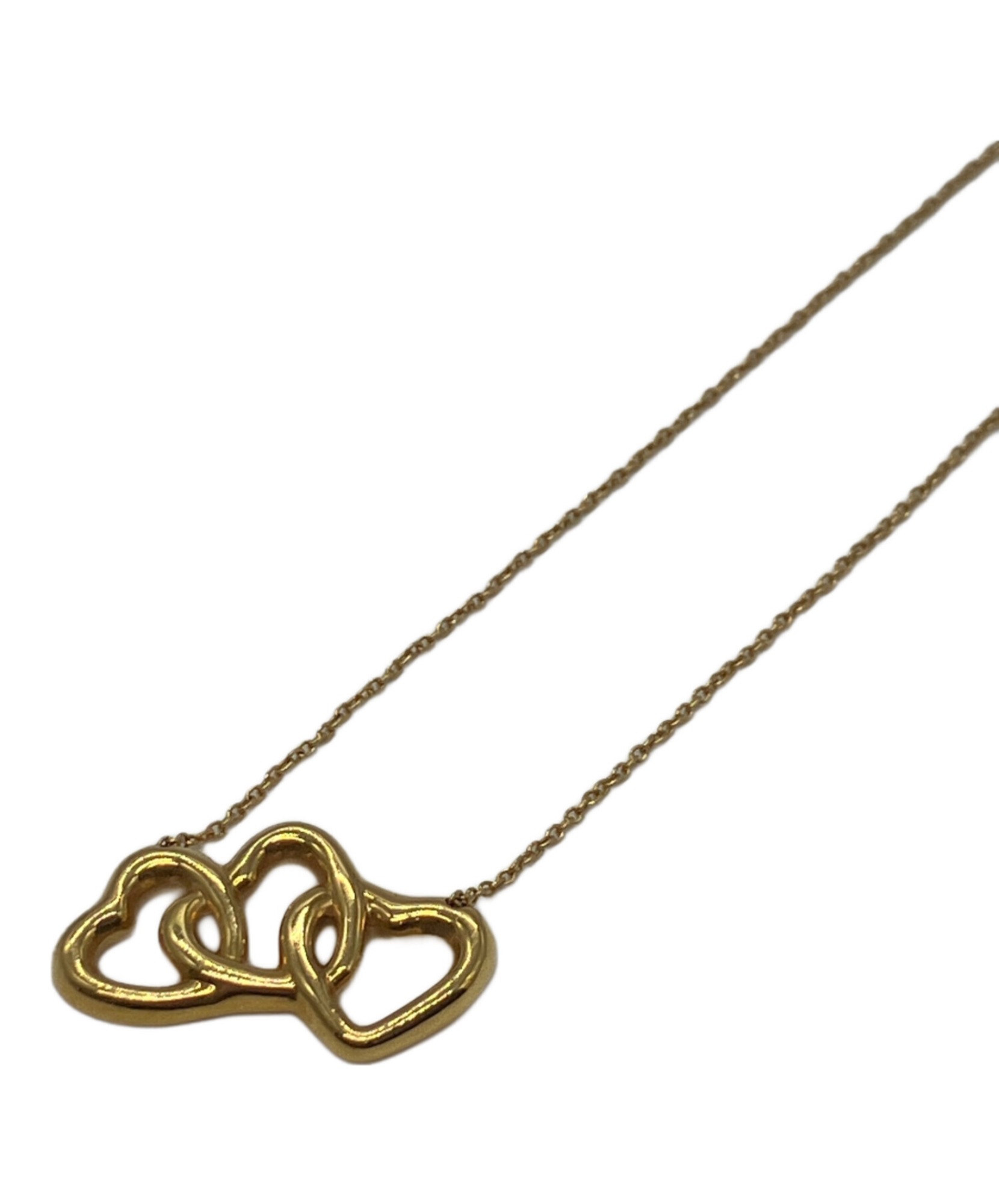 TIFFANY & Co. / ティファニー】トリプルハートネックレス|胸元で