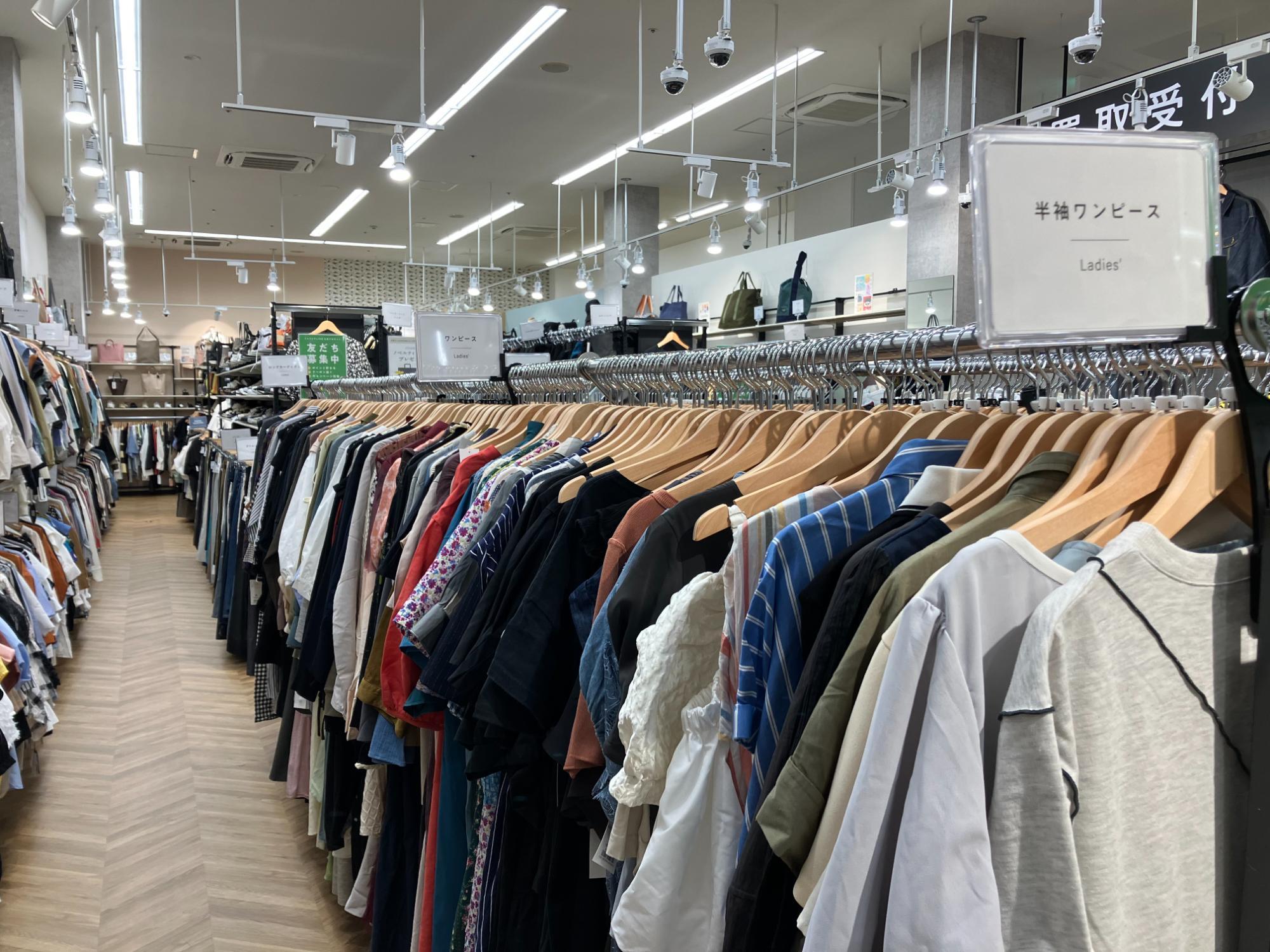 トレファク イオンモール常滑店】家具調コタツ 春日工芸をご紹介 