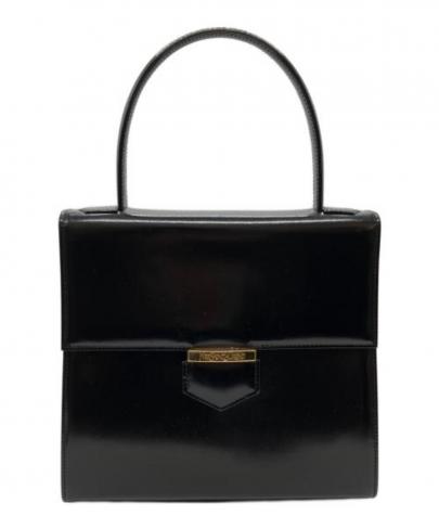 「ラグジュアリーブランドのYVES SAINT LAURENT 」
