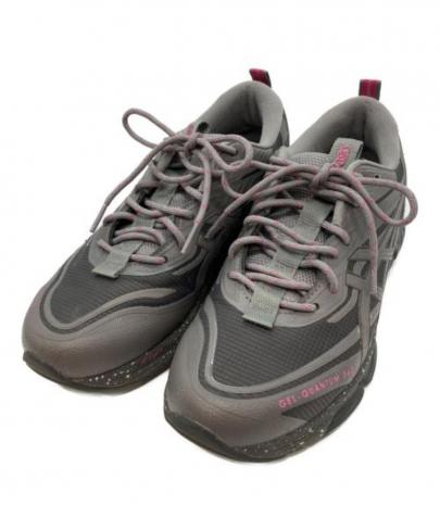 「スポーツブランドのasics 」