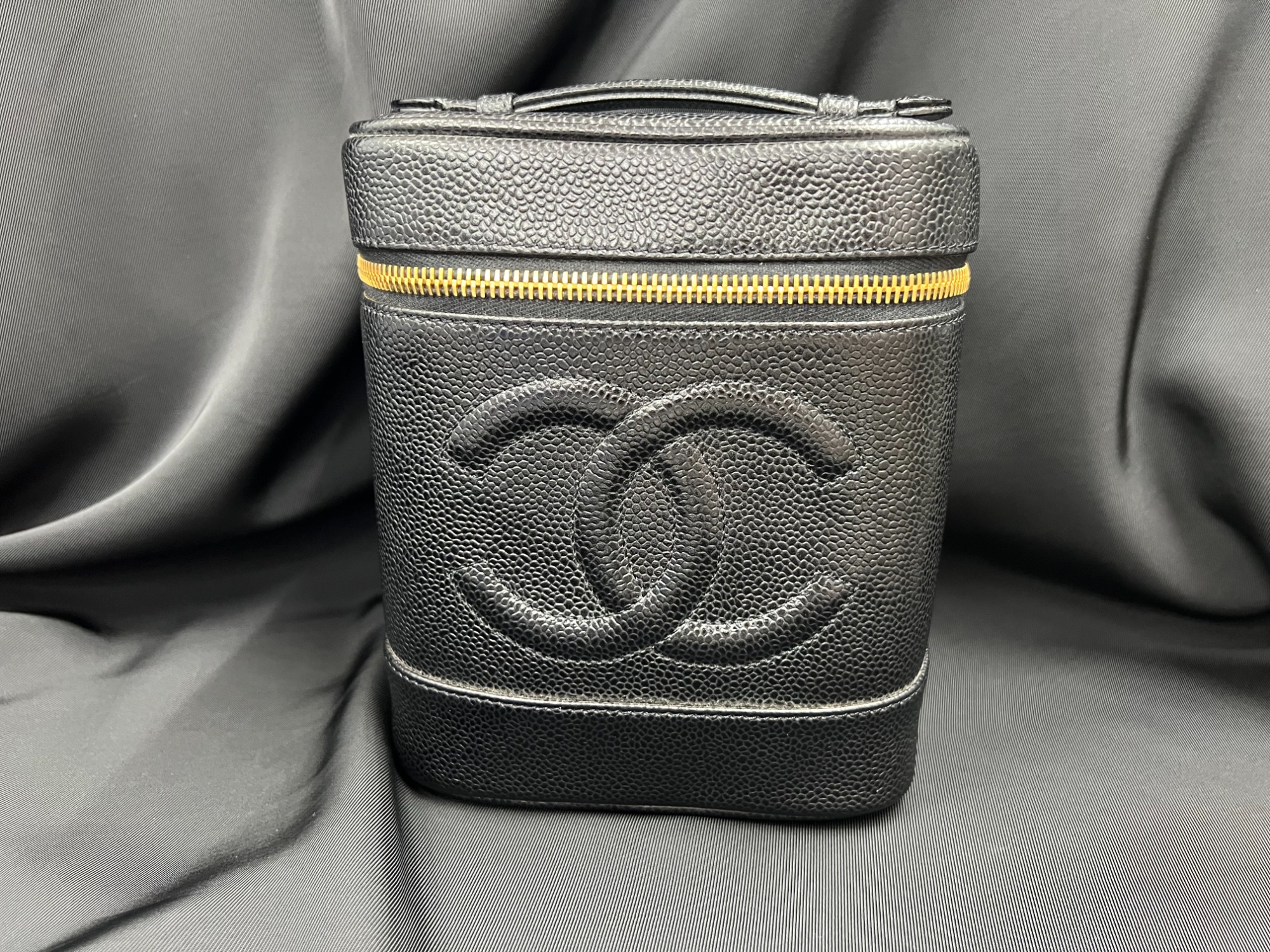 シャネルヴァニティバック キャビアスキン CHANEL シャネル バニティケース マトラッセ ショルダーバッグ