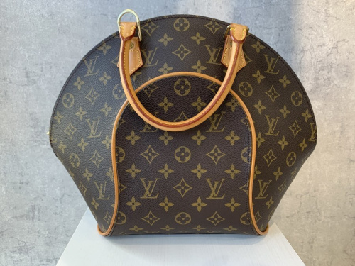 LOUIS VUITTON 　のルイ ヴィトン　
