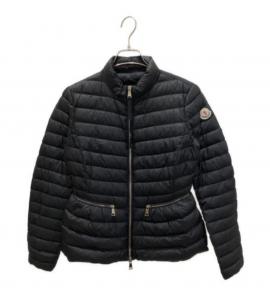 「ラグジュアリーブランドのMONCLER 」