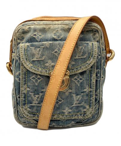 「ラグジュアリーブランドのLOUIS VUITTON 」