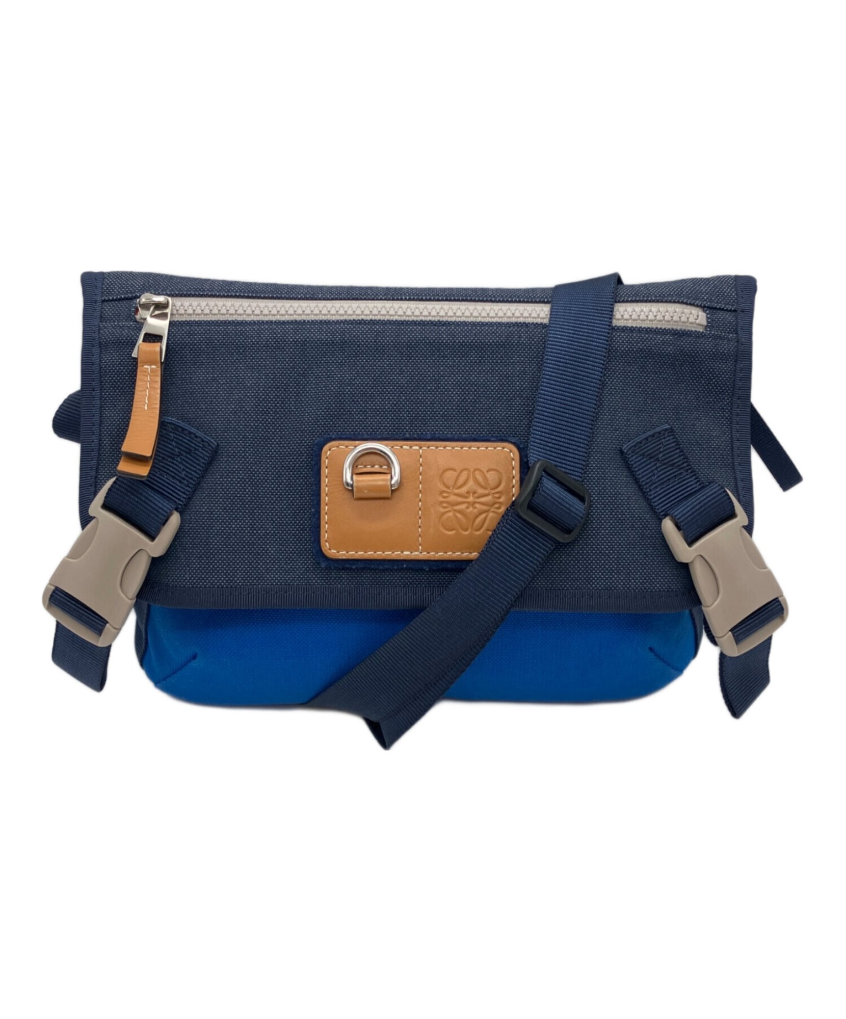 LOEWE / ロエベ】キャンバス メッセンジャーバッグ|日常に溶け込む洗練