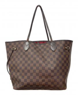 「ラグジュアリーブランドのLOUIS VUITTON 」