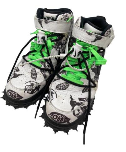 「コラボ・別注アイテムのNIKE × OFFWHITE 」
