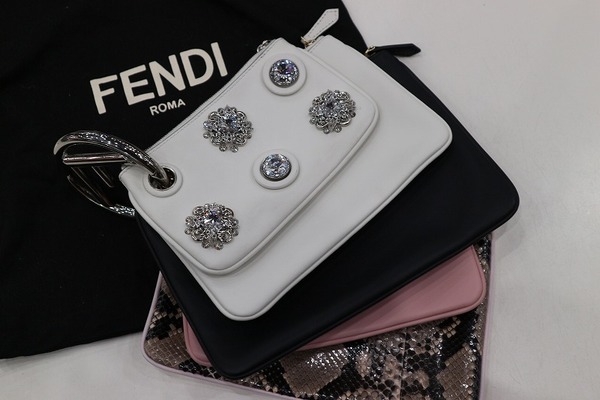 FENDI(フェンディ)の最新トレンドバッグ「トリプレット」の魅力とは