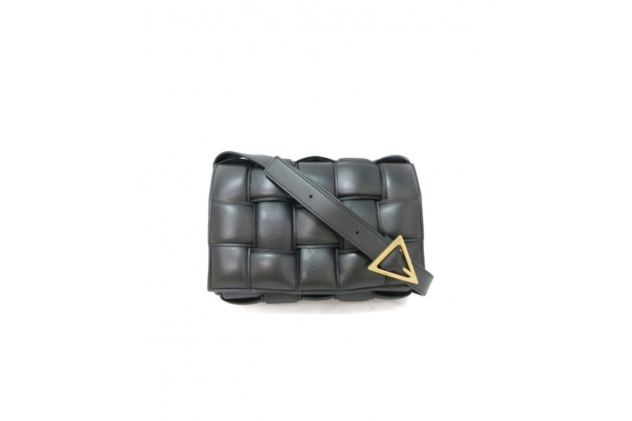 BOTTEGA VENETA ボッテガヴェネタ ショルダーバッグ パデッド
