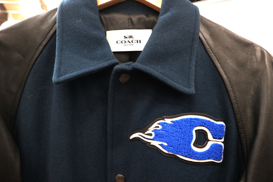 nana様ご依頼品　 COACH コーチ　スタジャン　未使用タグ付き nana様ご依頼品 COACH コーチ スタジャン 未使用タグ付き - メルカリ