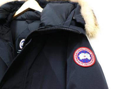 「インポートブランドのCANADA GOOSE 」