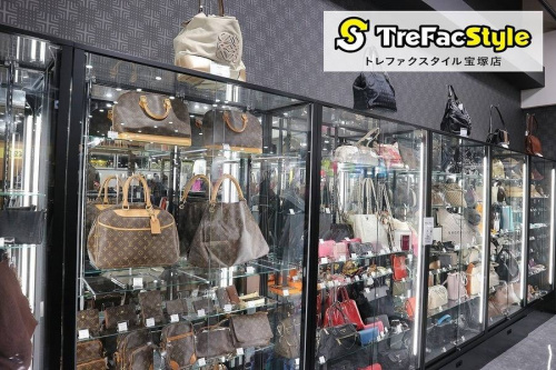 リサイクルショップの古着屋