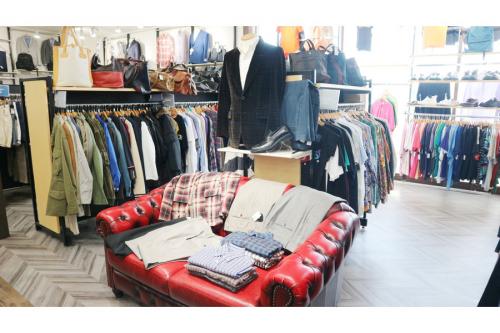 モンクレールのブランド品