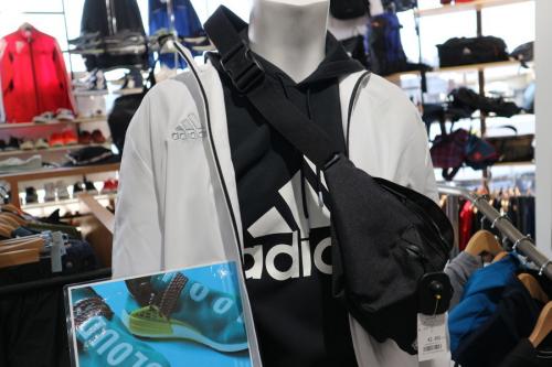 アディダスの高額買取