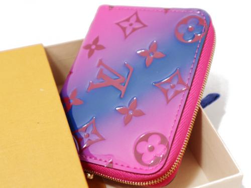 ラグジュアリーブランドのLOUIS VUITTON 　