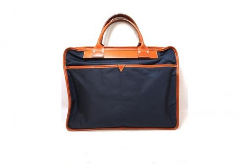フェリージのビジネスバッグ