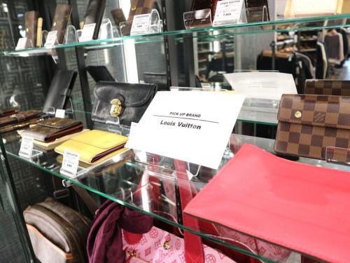LOUIS VUITTON 　のルイ ヴィトン　