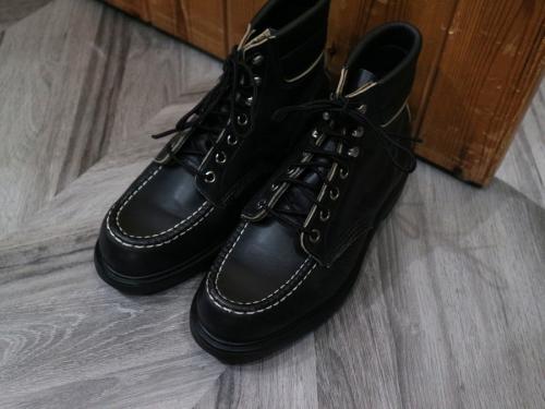 レッドウィングのレザーブーツ