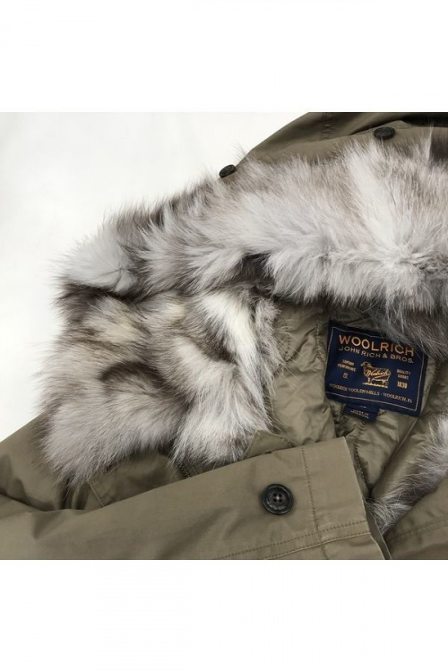 アウトドアブランドのWOOLRICH