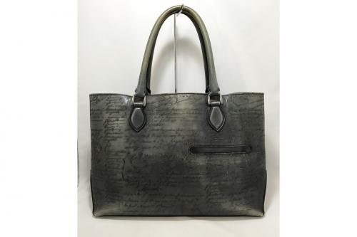 Berlutiのベルルッティ