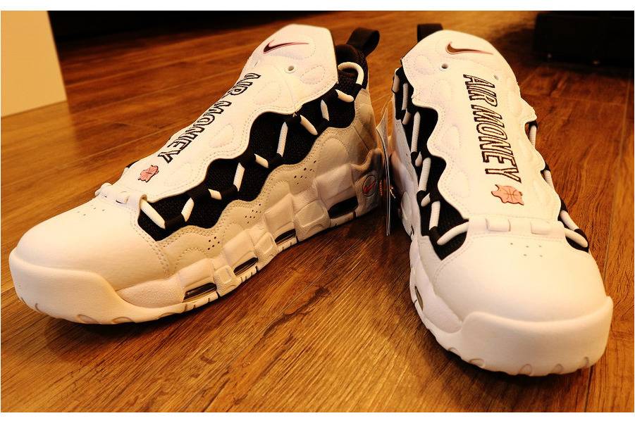 NIKE】 から2つの人気モデルをMIXしたNIKE AIR MORE MONEYが入荷しま
