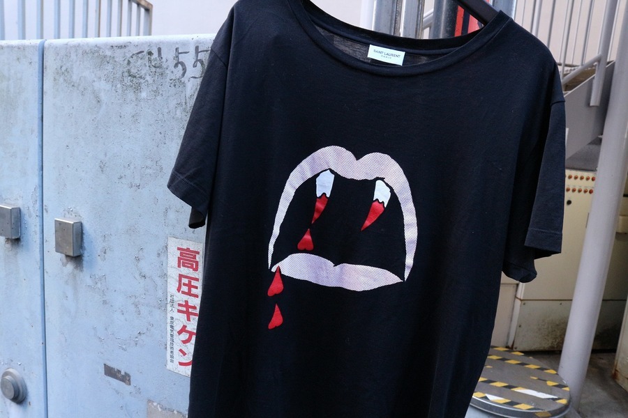 Saint Laurent Paris/サンローラン パリ】BLOOT LUSTERヴァンパイアTEE  