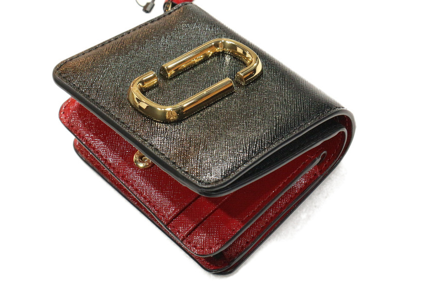 MARC JACOBS/マークジェイコブス】より二つ折り財布(M0013360)が