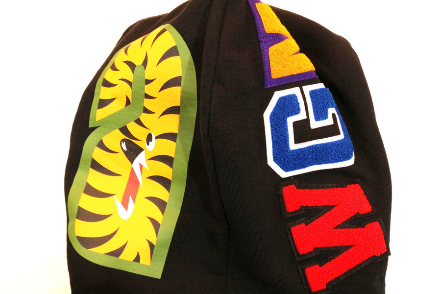 APEタイガーパーカー(シンガポール店舗カラー)Lサイズ GIANT SHARK FULL ZIP HOODIE | bape.com
