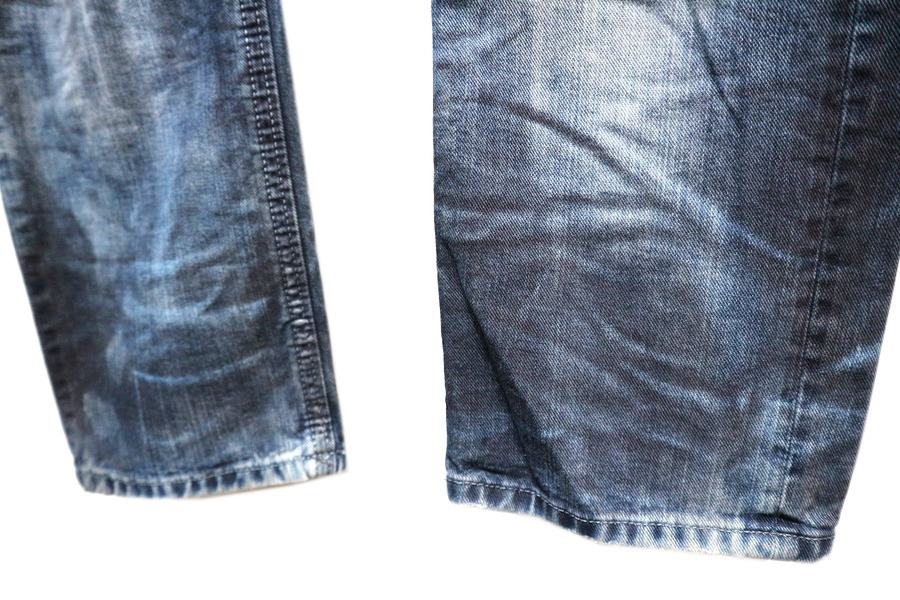DIESEL/ディーゼル】ダスト加工デニムパンツ THAVAR 0829B 入荷