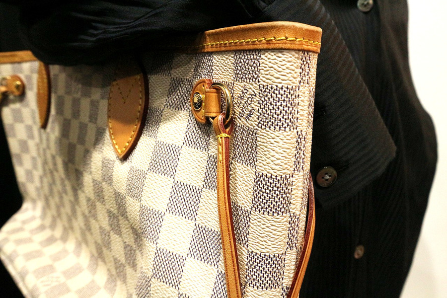 LOUIS VUITTON/ルイ ヴィトン】からネヴァーフルPM ダミエ・アズール 