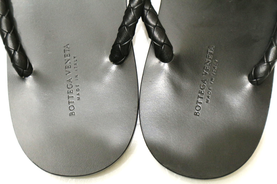 BOTTEGA VENETA/ボッテガヴェネタ】イントレチャートレザーサンダル