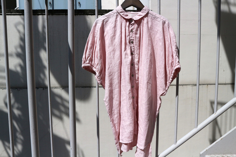 nest Robe/ネストローブ】リネンパフィーブラウスが入荷しております