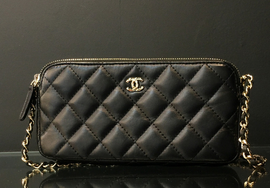 CHANEL/シャネル】よりラムスキンマトラッセチェーンウォレット/A82527