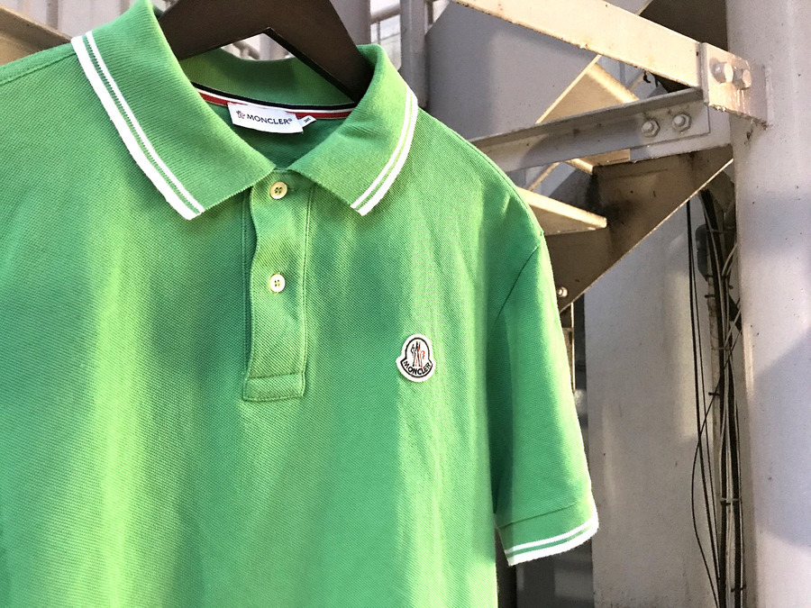 MONCLER/モンクレール】白いラインがアクセントのポロシャツが入荷