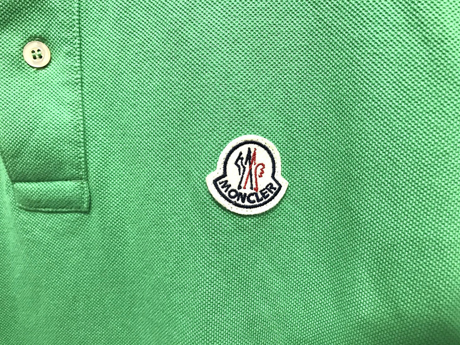 MONCLER/モンクレール】白いラインがアクセントのポロシャツが入荷