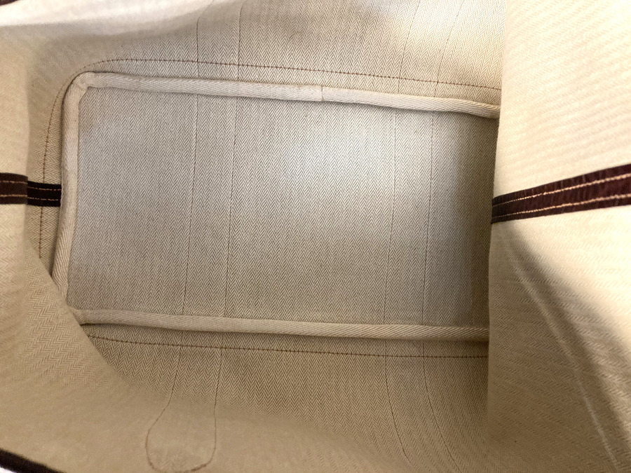 HERMES/エルメス】からガーデンパーティー・アマゾニアが入荷致しまし