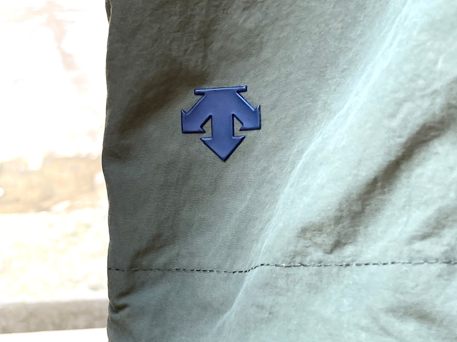 DESCENTE/デサント】からノーカラーナイロンジャケットが入荷